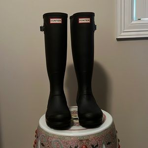 Black tall Hunter boots | Size 7